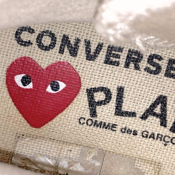 Comme De Garçon PLAY X Converse Hightop sneakers. - Picture 10 of 11